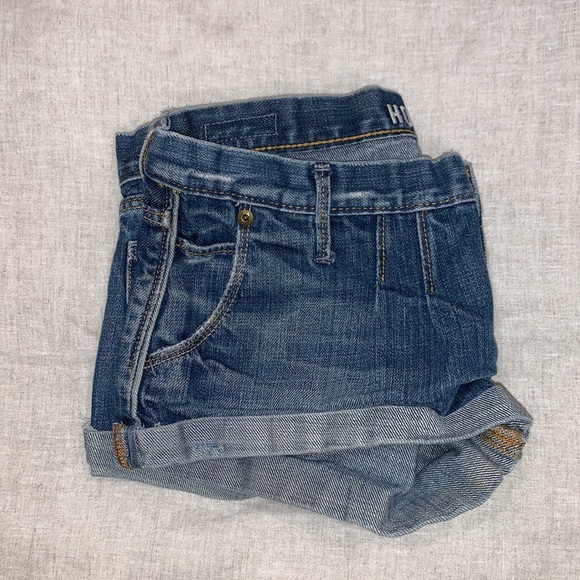 Hollister Low Rise Denim Shorts Size 0 - Picture 3 of 4